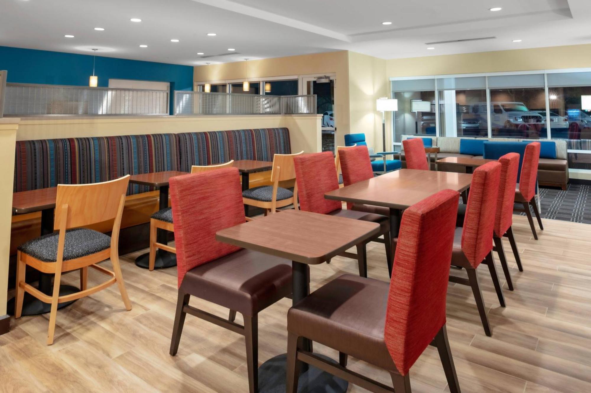Towneplace Suites By Marriott Гейнсвил Екстериор снимка